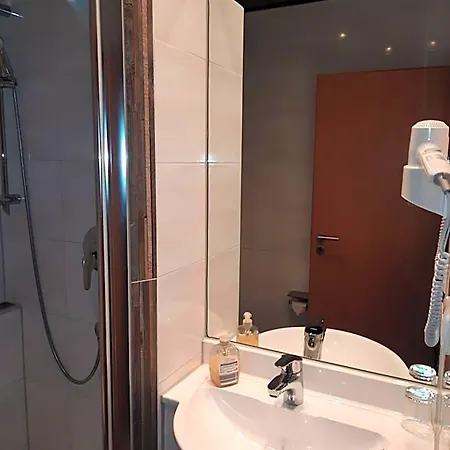 Hotel-gasthof Talblick Hotell Esselbach